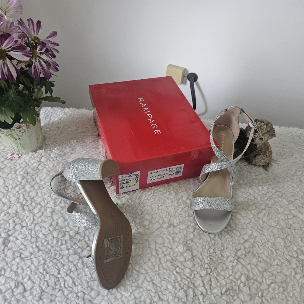 High heels - Picture 5 of 5